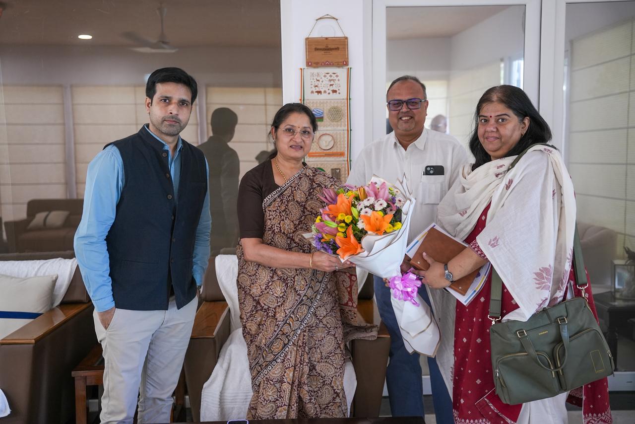Team SEE meets Union Minister, Women and Child Development, Government of India.